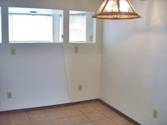 5th image of 920 Macken Ave