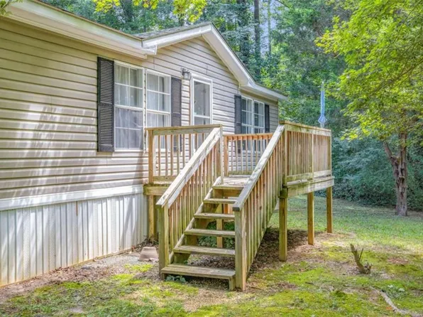 126 Loggins Trl, Commerce, GA 30529