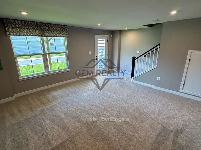 8700 Stevenson Ln — Photo 4