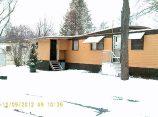 7419 Horseshoe Dr, Brighton, MI 48114