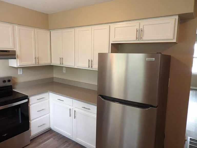 902 Plaza Dr #5 — Photo 24