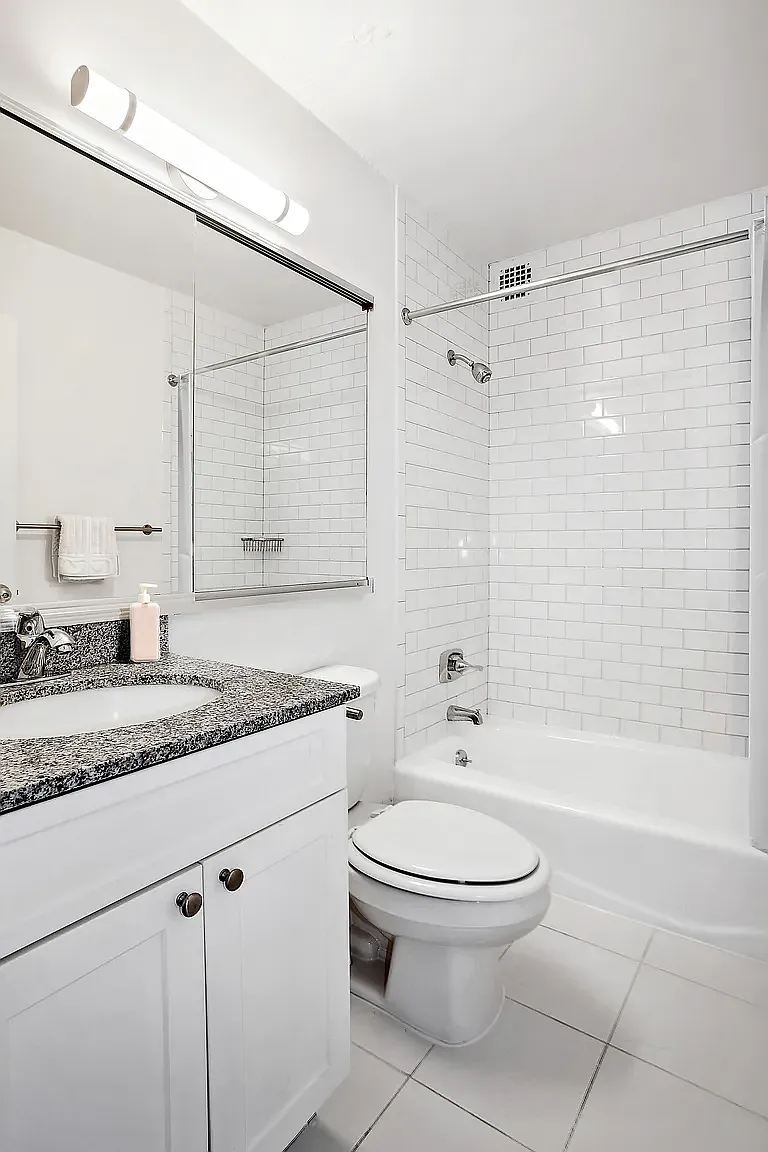 355 South End Avenue — Photo 3