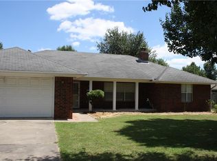 1703 Oriole St, Springdale, AR 72764
