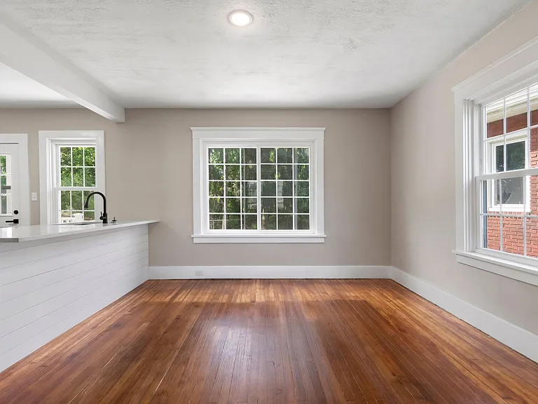 350 Ridgewood Ave — Photo 12