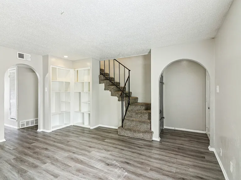 MB Arlington — Photo 8