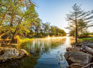567 Bear Creek Rd, Kerrville, TX 78028