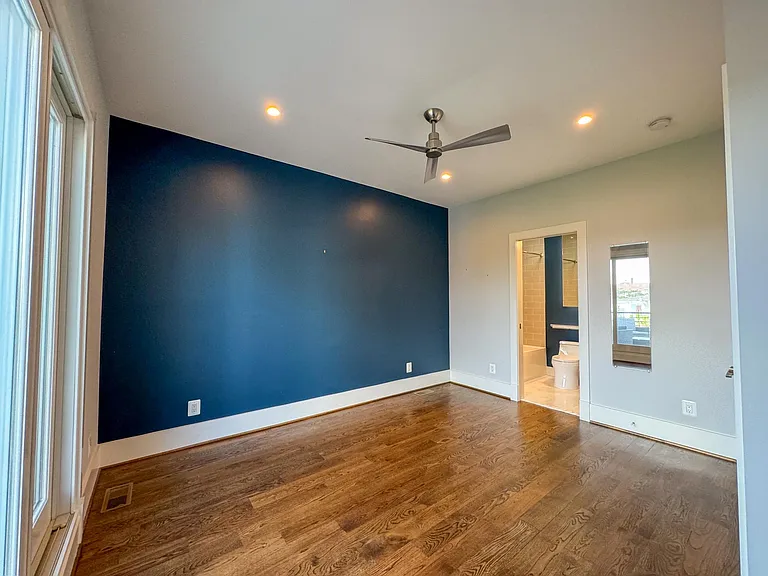 2825 11th St NW #2 — Photo 51