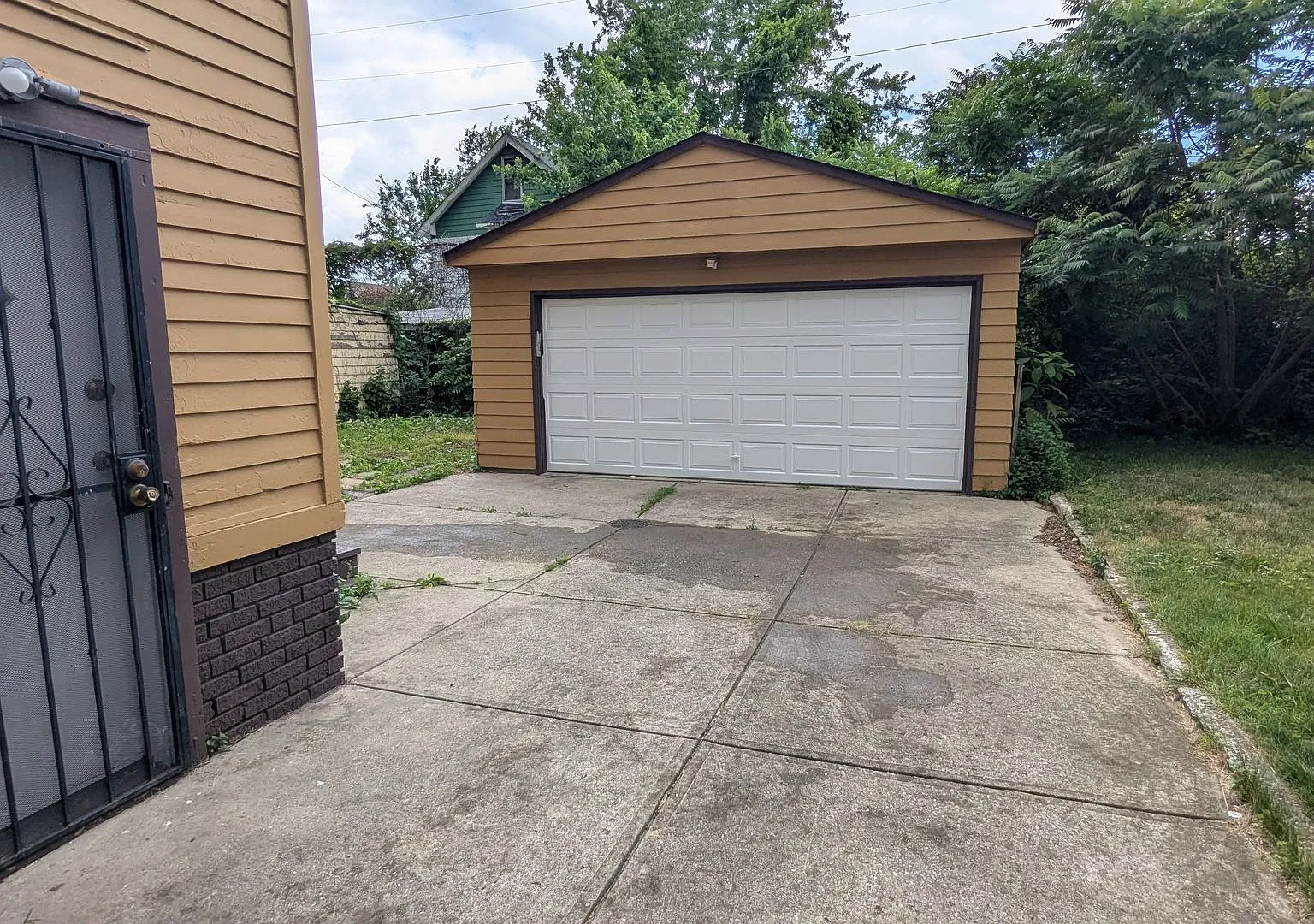**EVC Capital LLC - 12521 - 15123 Locke Ave — Photo 2