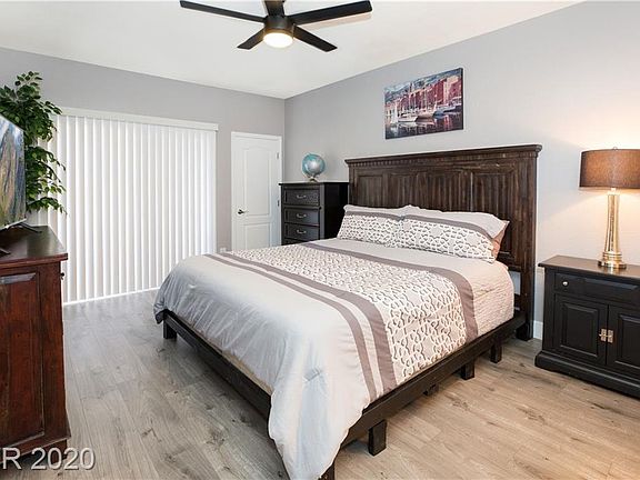 3rd image of 1401 Seward St #0