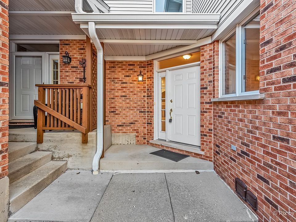 98 Charlotte Ct #98, Cary, IL 60013 | Zillow