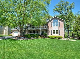 11806 Homestead Heights Dr, Saint John, IN 46373