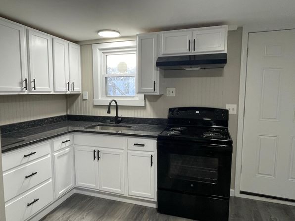 90 W River St APT 6
