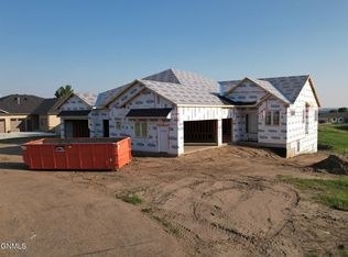 3701 Ridge Way, Bismarck, ND 58503