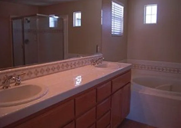 517 Lakeview Dr — Photo 5