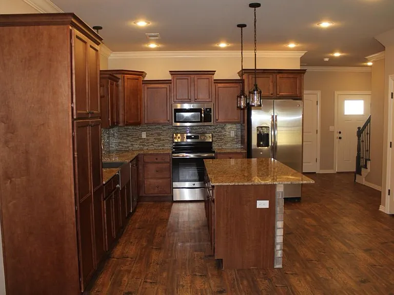194 Old Farmington Rd — Photo 4