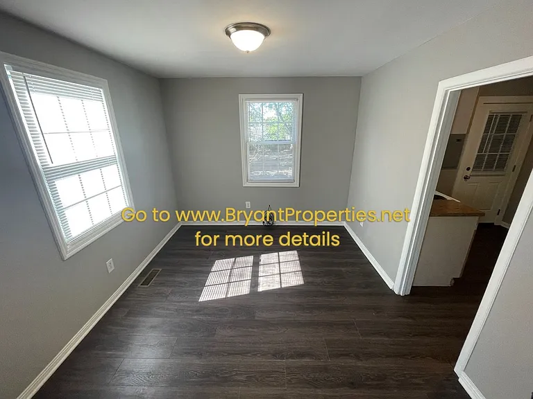 912 Bryan St — Photo 5