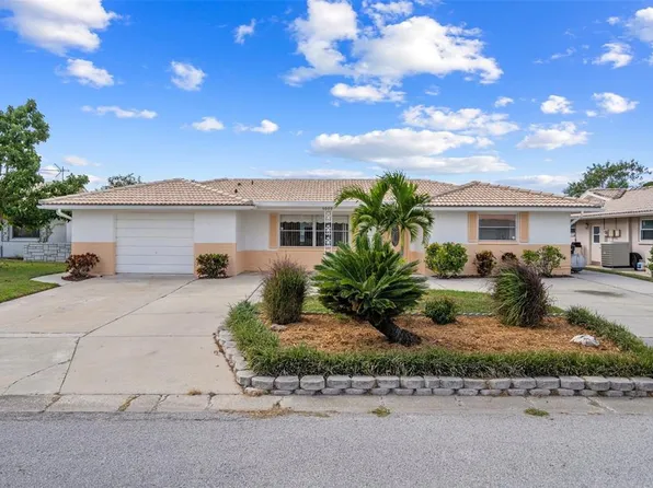 5009 Forecastle Dr, New Port Richey, FL 34652