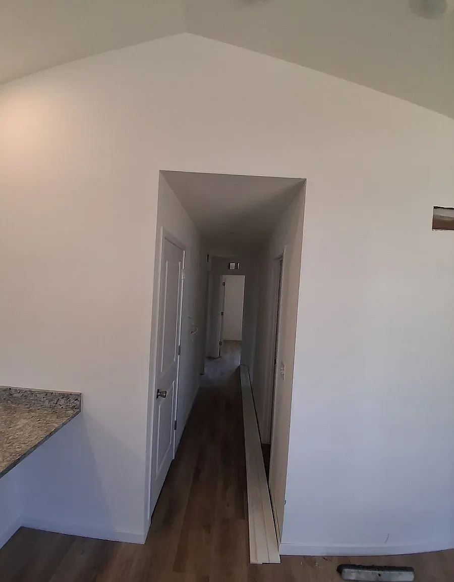 3 bed, 936 sqft, $2,350 — Photo 3