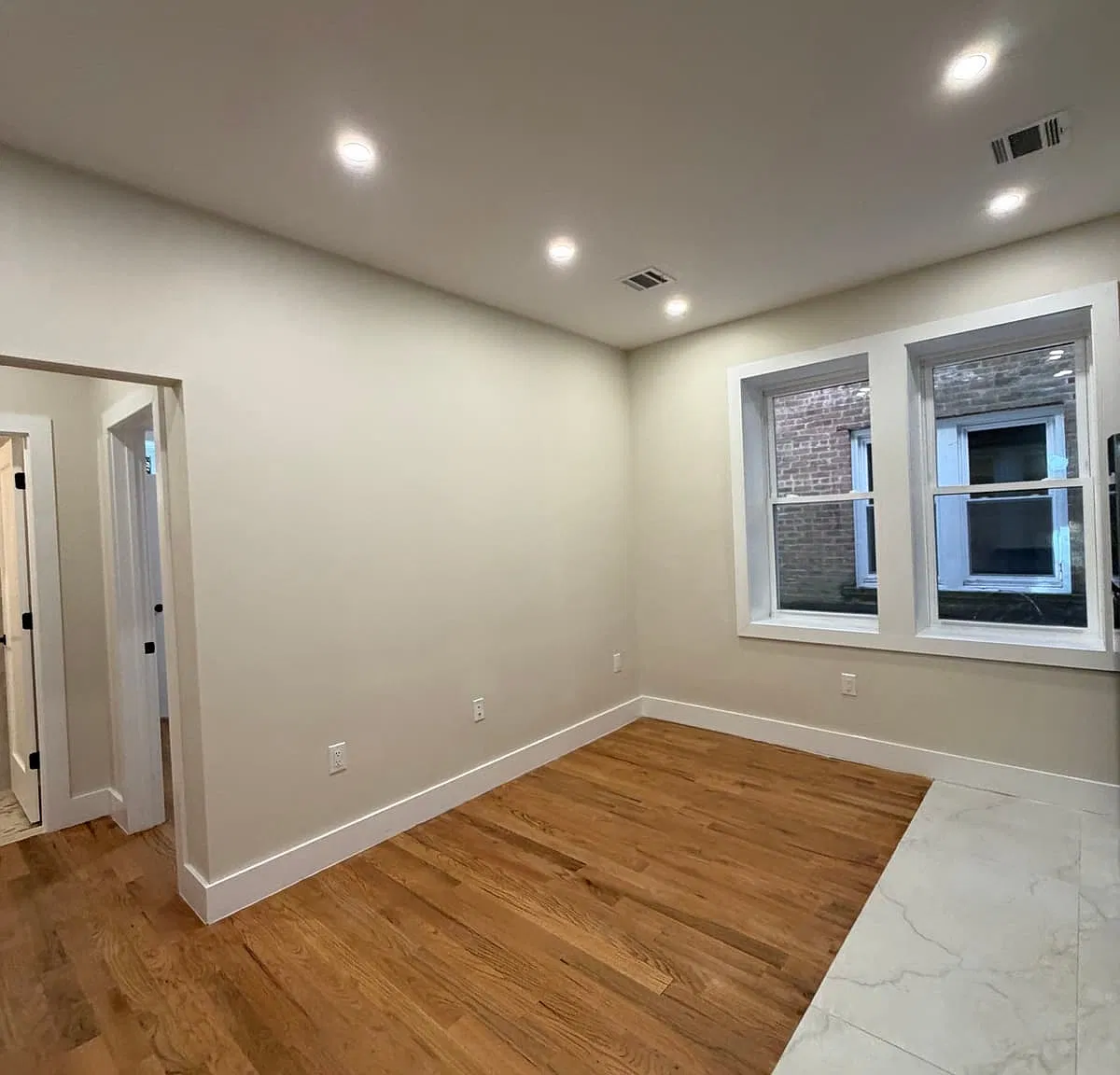 797 Broadway — Photo 4