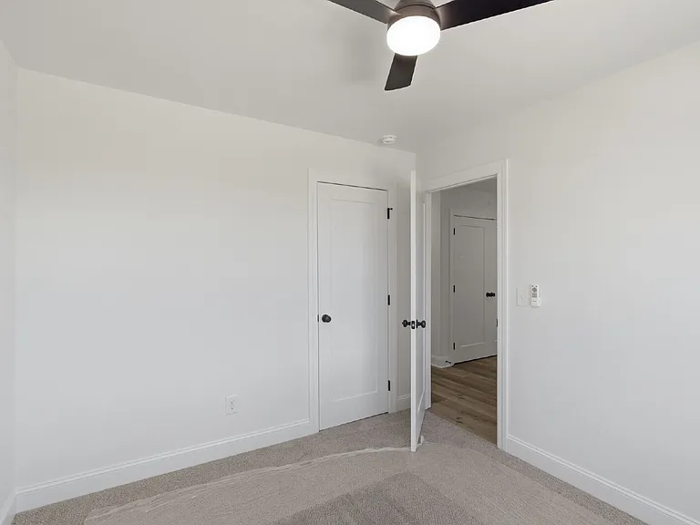 408 Legions Ct — Photo 21