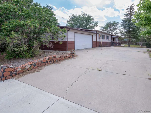 1003 Jefferson St, Sinclair, WY 82334