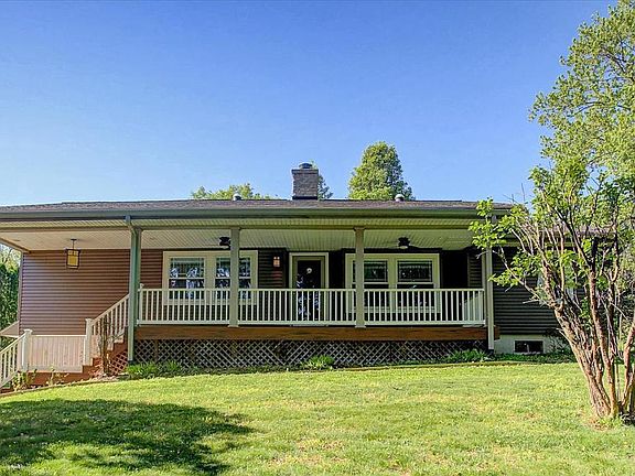 3rd image of 550 River Dr