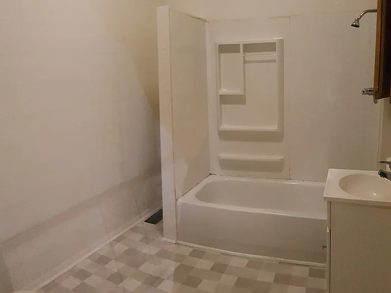 2707 S Madison St #4 — Photo 8