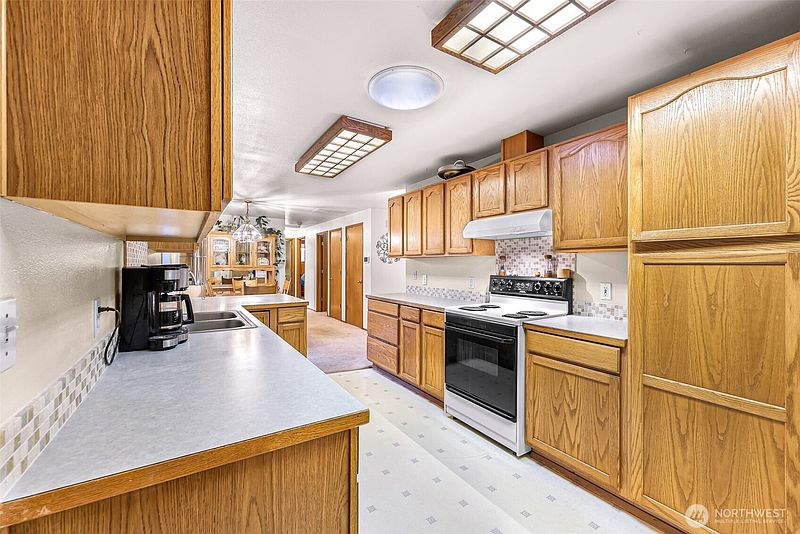 3rd image of 13006 160th Avenue SE