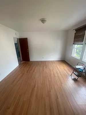 Rented by Concrete Jungle Realty | media 5