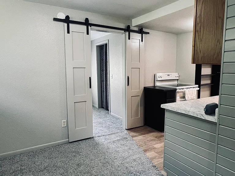 336 Grove St SW #2 — Photo 1
