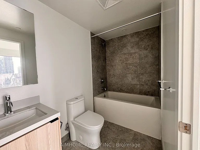 252 Church St #715 — Photo 6
