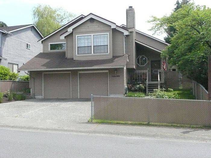 Front view of home