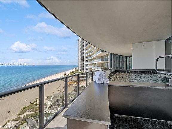 4th image of 18555 Collins Ave APT 1101