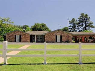7106 Almont Dr, Houston, TX 77016