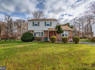 2305 Ferncroft Cir, Upper Chichester, PA 19061