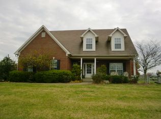 1001 Spring House Pike, La Grange, KY 40031