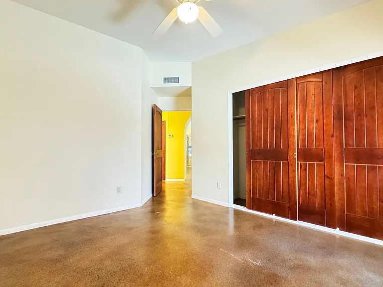 6208 N Rockglen Rd — Photo 11