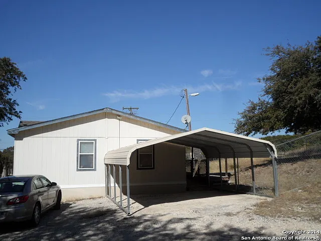 3 bed, 2.0 bath, 1568 sqft, $1,695 — Photo 4