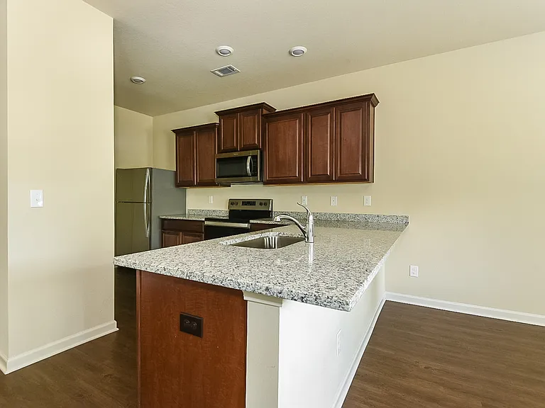 151 Innis Brook Cir — Photo 7