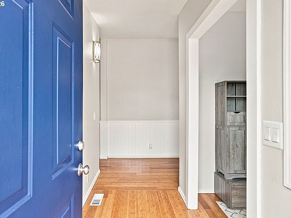 3rd image of 2304 SW Rose Ct #49