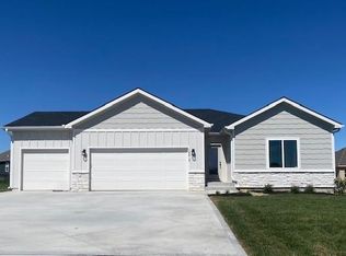 18810 Redbud Ln, Spring Hill, KS 66083