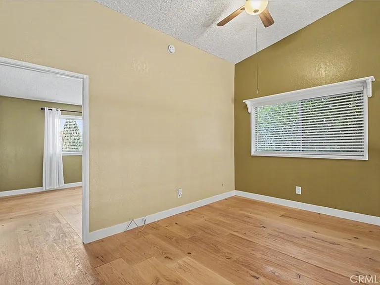 21019 Gresham St #22 — Photo 9