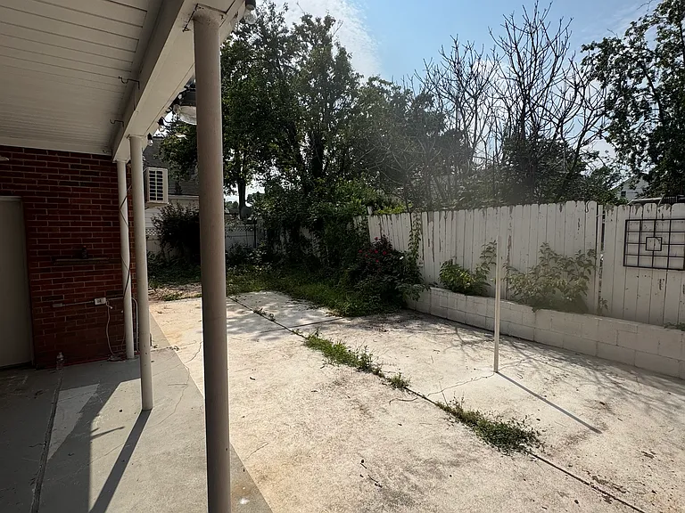 505 Saint Marks St #1 — Photo 7