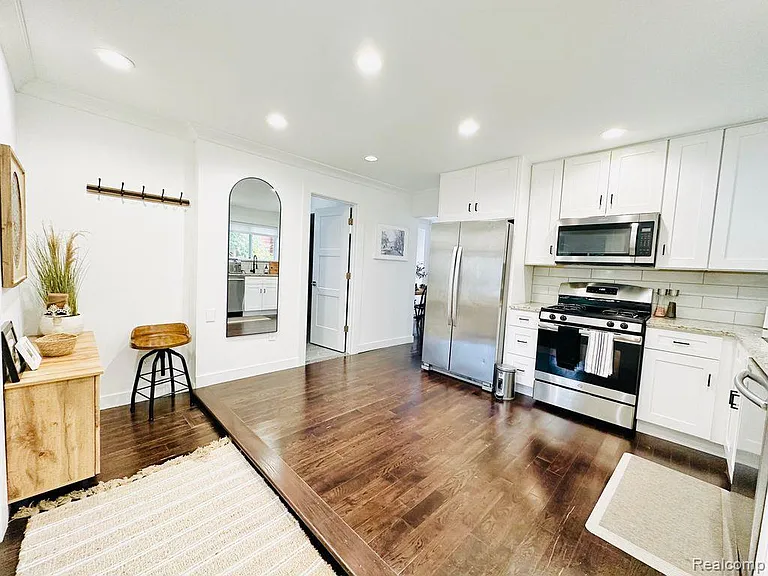 16244 Kirkshire Ave — Photo 16