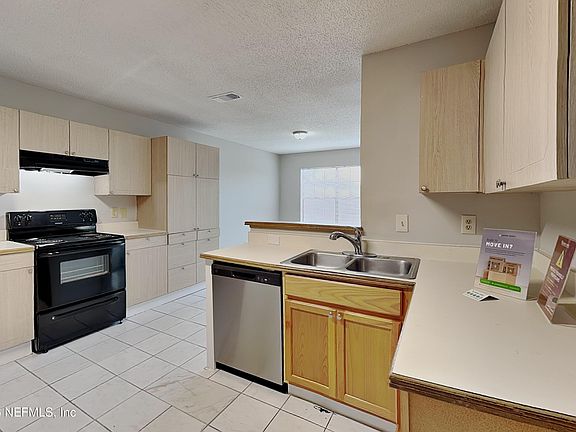 5th image of 5332 Fort Caroline Rd