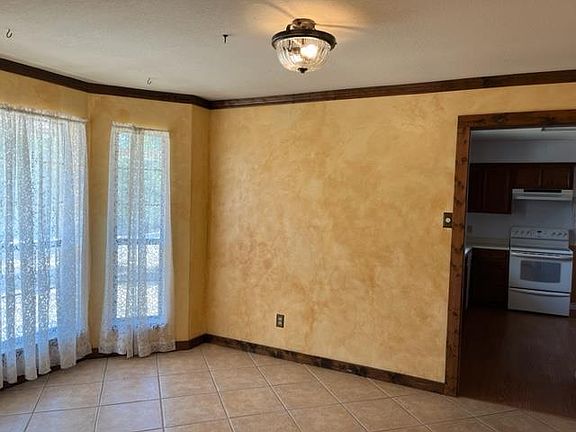 4th image of 219 Southway Dr