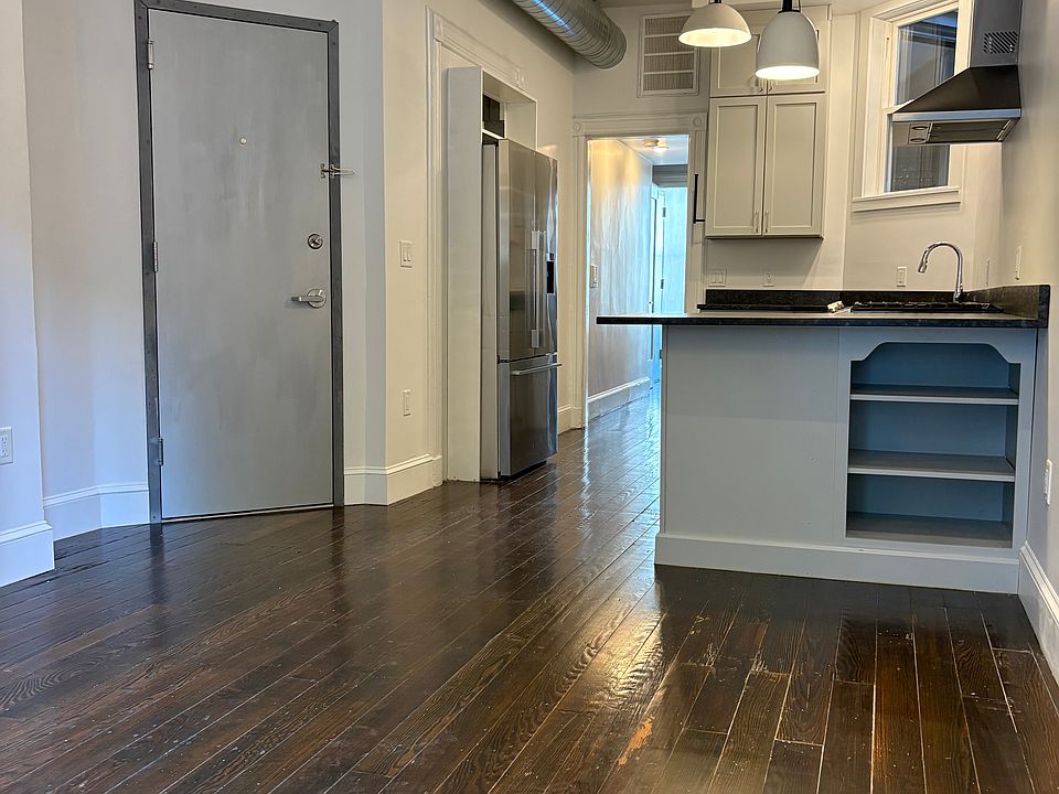 1st image of 65 Thorne St