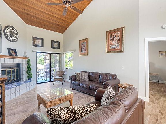 4th image of 8559 Circle R Valley Ln