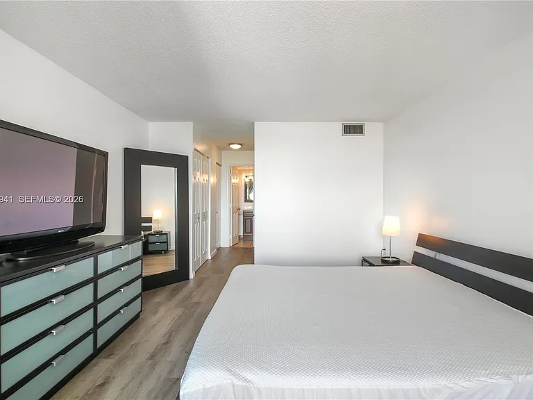 2750 NE 183rd St #1207 — Photo 27