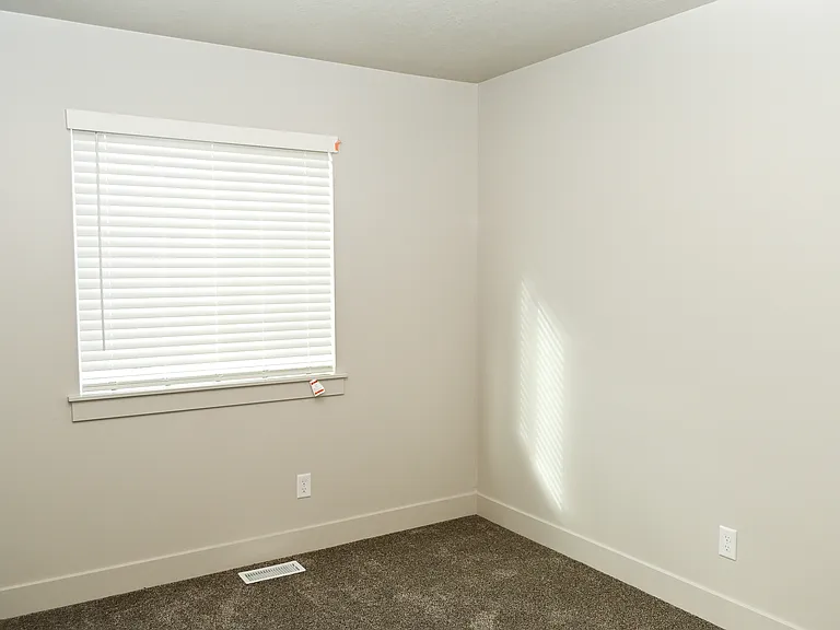 2814 W 450 N #3 — Photo 16